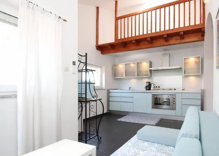 Апартаменты In Mit Eigenem Balkon Und Meerblick By Interhome