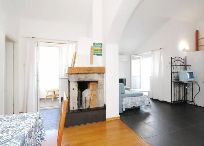 In Mit Eigenem Balkon Und Meerblick By Interhome Апартаменты