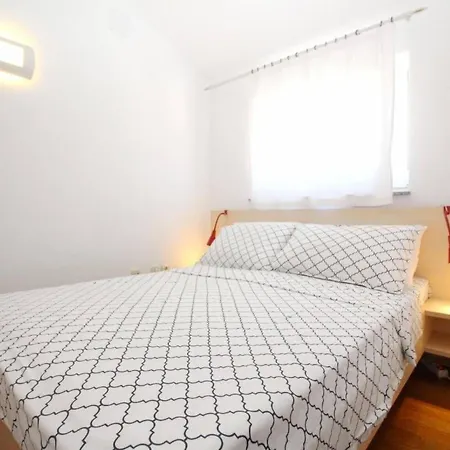In Mit Eigenem Balkon Und Meerblick By Interhome Appartement *