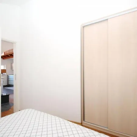 Appartement In Mit Eigenem Balkon Und Meerblick By Interhome *